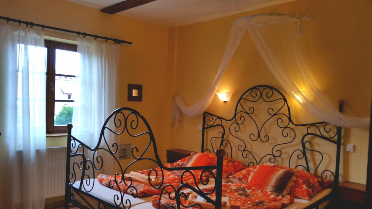Penzion Merlin Cesky Krumlov Bagian luar foto